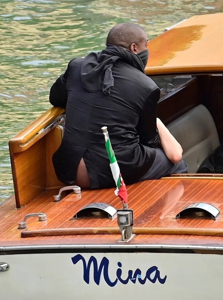 Kanye West e Bianca Censori a Venezia Kanye West e Bianca Censori a Venezia