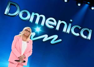 Domenica in, la Rai rivoluziona il salotto di zia Mara: non solo interviste, ma anche varietà e game show. La nuova edizione una e trina. Anticipazioni