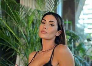 Federica Nargi, lingerie e trasparenze da urlo. "Sei una Dea"