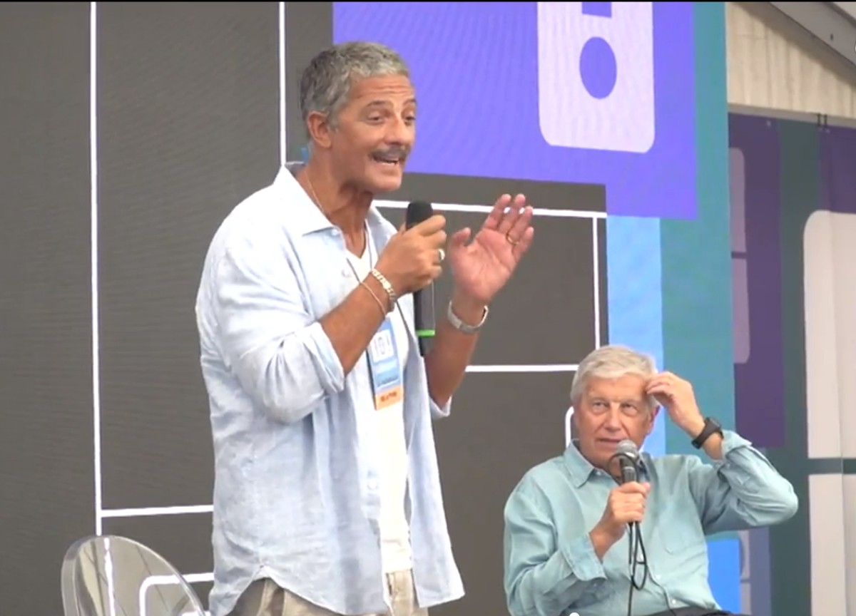 Fiorello: «L’opposizione a Meloni non è il Pd ma suo marito Giambruno» Fiorello: «L’opposizione a Meloni non è il Pd ma suo marito Giambruno»