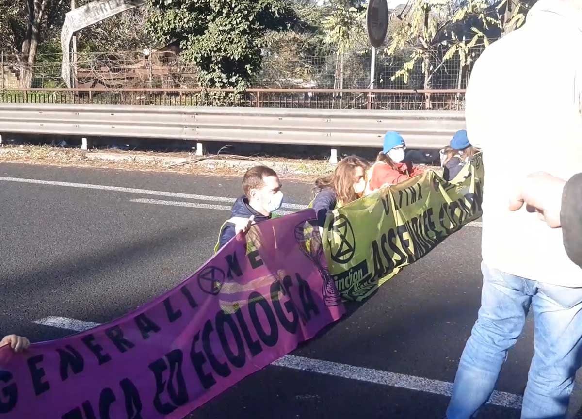 Gli attivist dell'ambiente Gli attivist dell'ambiente