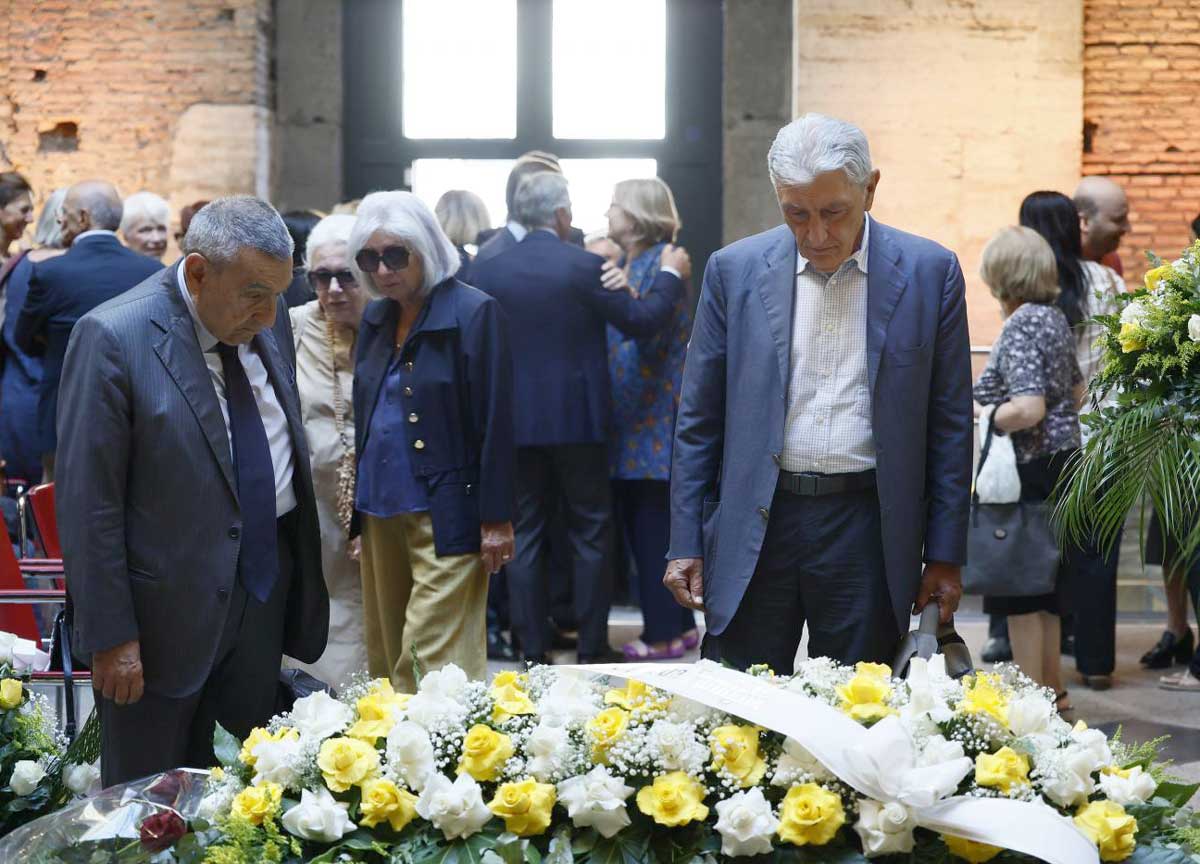 Alfonso Pecoraro Scanio ai funerali di De Masi Alfonso Pecoraro Scanio ai funerali di De Masi