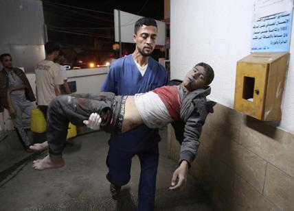 Il dramma dei medici di Gaza: "Quattro neonati per una sola incubatrice"