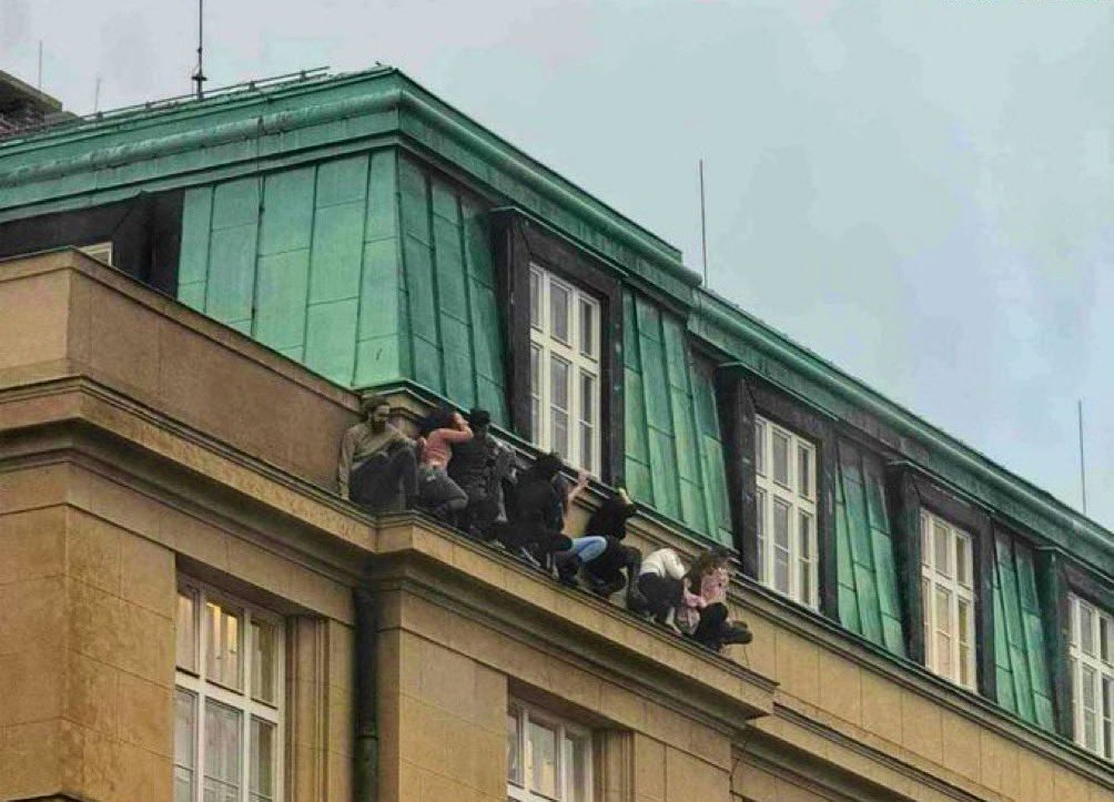 sparatoria praga sparatoria praga