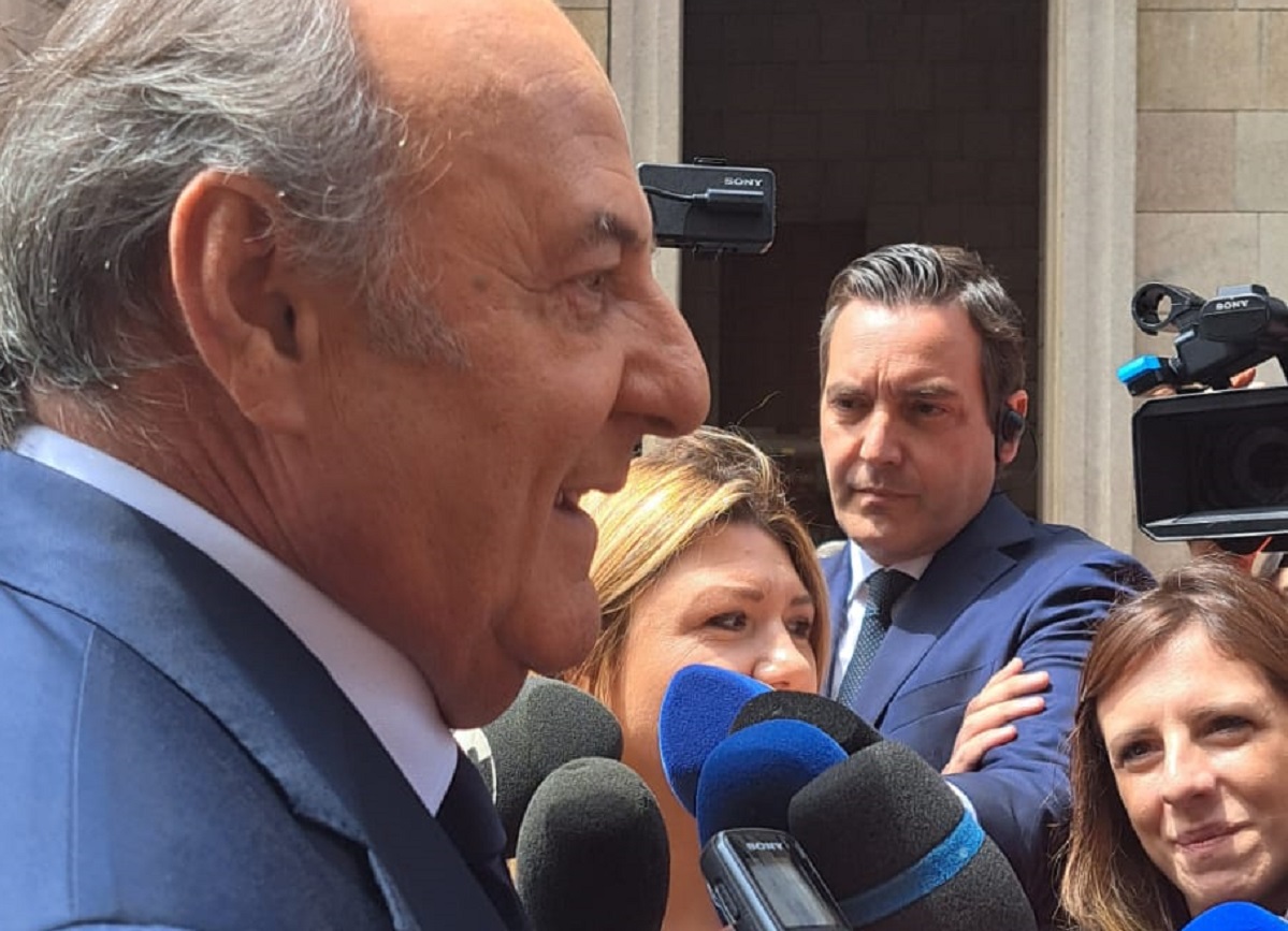 Tutti i vip ai funerali di Silvio Berlusconi: Gerry Scotti Tutti i vip ai funerali di Silvio Berlusconi: Gerry Scotti