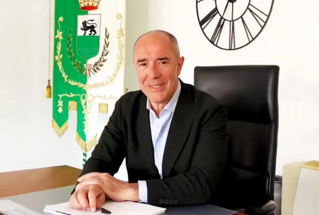 Il sindaco di Rozzano, Gianni Ferretti Il sindaco di Rozzano, Gianni Ferretti