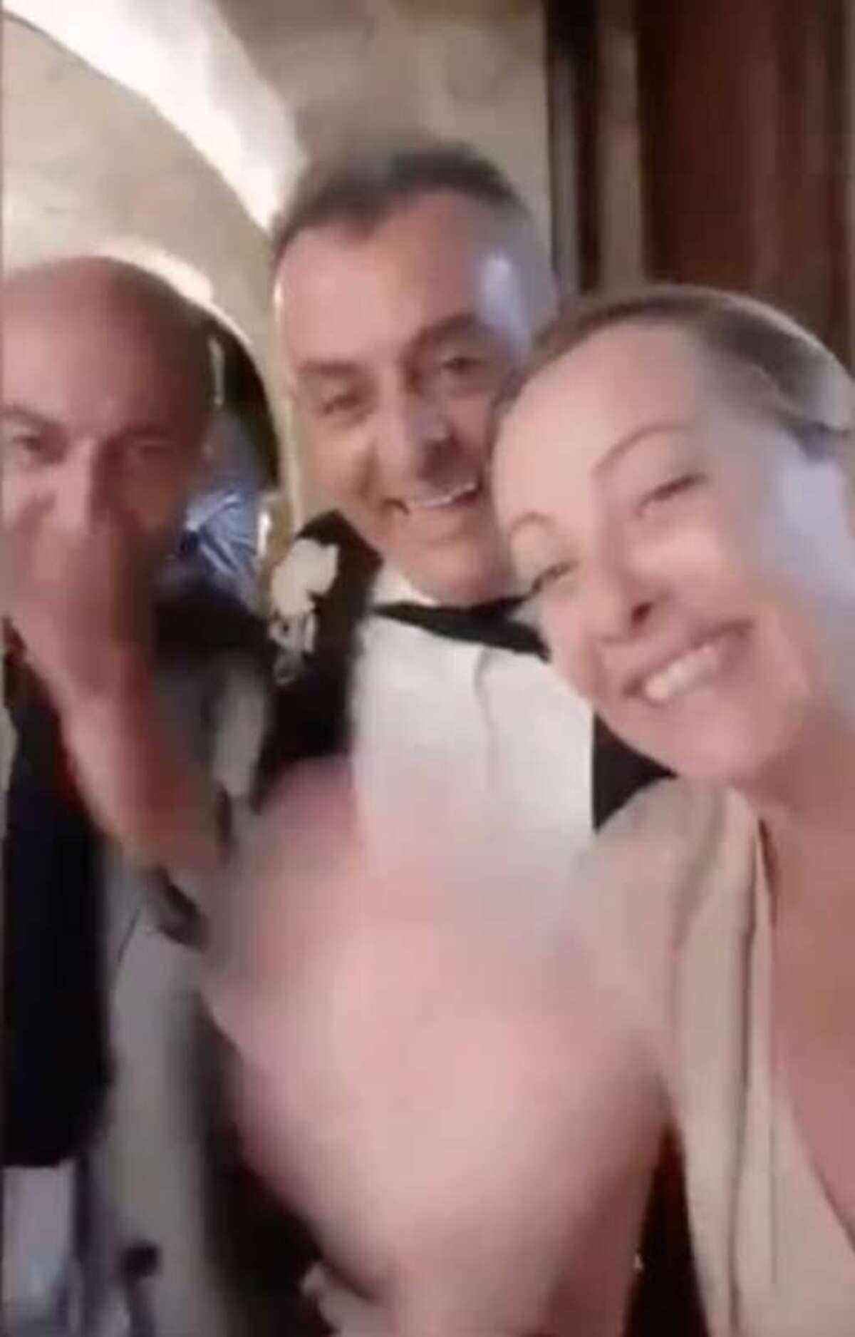 Giorgia Meloni fa gli auguri agli sposi Cosimo Nardelli e Miriam Palumbo Giorgia Meloni fa gli auguri agli sposi Cosimo Nardelli e Miriam Palumbo
