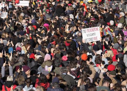Violenza su donne, Italia in piazza. Padre di Giulia Cecchettin: "Denunciate"