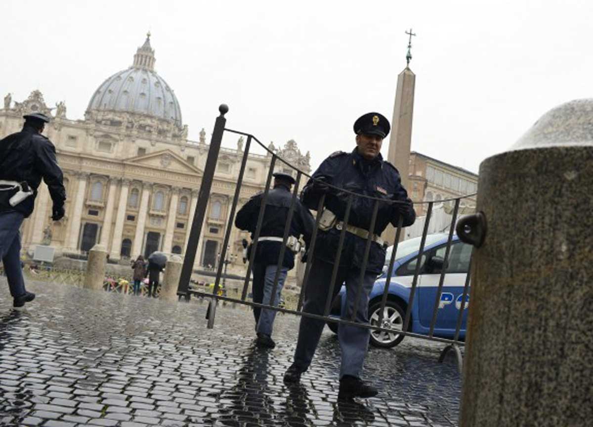 Controlli della Polizia a San Pietro
