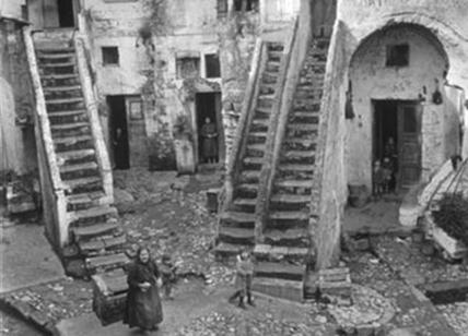 Il "Vicinato" di Bresson in disfacimento: le rovine tra i Sassi di Matera