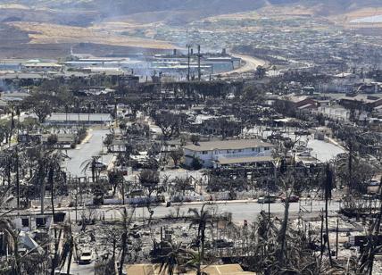 Usa: incendi Hawaii, evacuata un'altra area. sale il bilancio delle vittime
