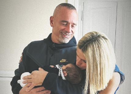 Eros Ramazzotti e Michelle Hunziker: prima foto da nonni con il piccolo Cesare