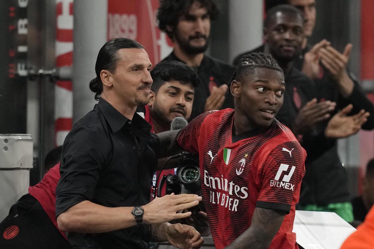 Zlatan Ibrahimovic e Rafael Leao (foto Lapresse) Zlatan Ibrahimovic e Rafael Leao (foto Lapresse)