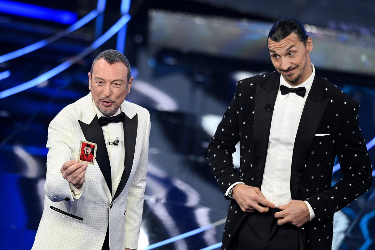 Ibrahimovic e Amadeus (foto Lapresse) Ibrahimovic e Amadeus (foto Lapresse)