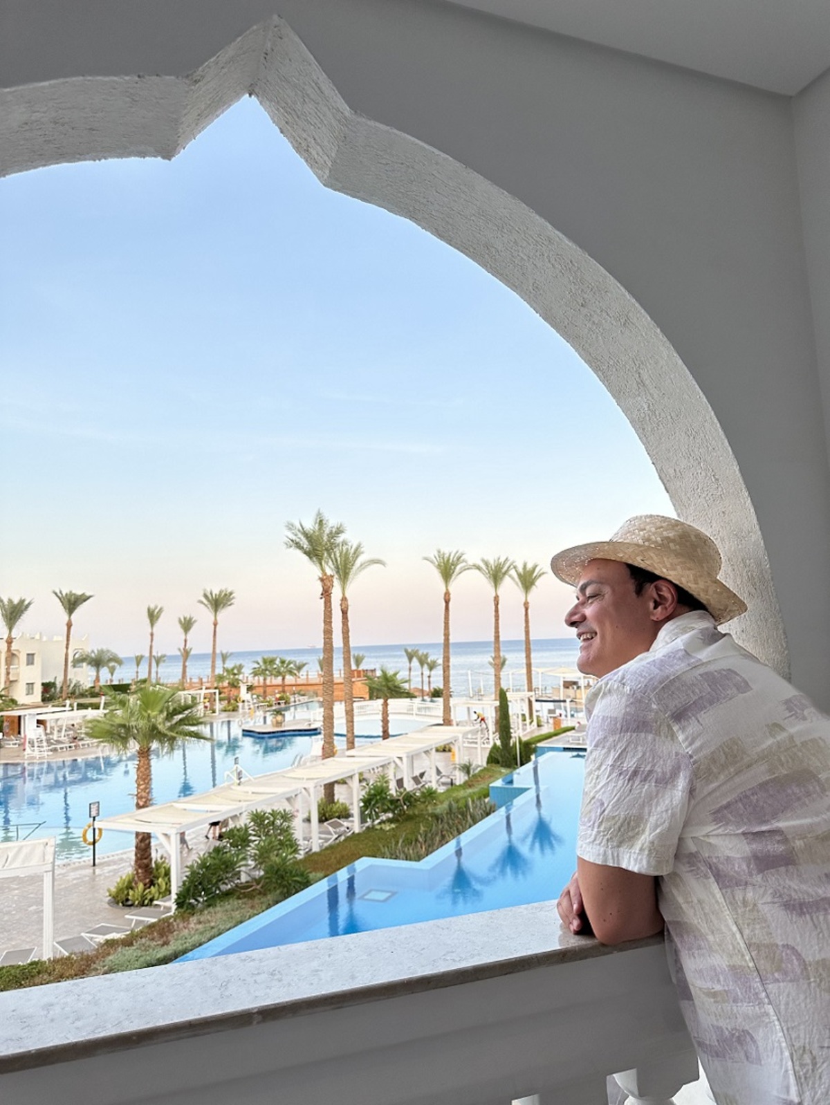 Il resort ha cinque piscine e cinque ristoranti à la carte con cucine differenti Il resort ha cinque piscine e cinque ristoranti à la carte con cucine differenti