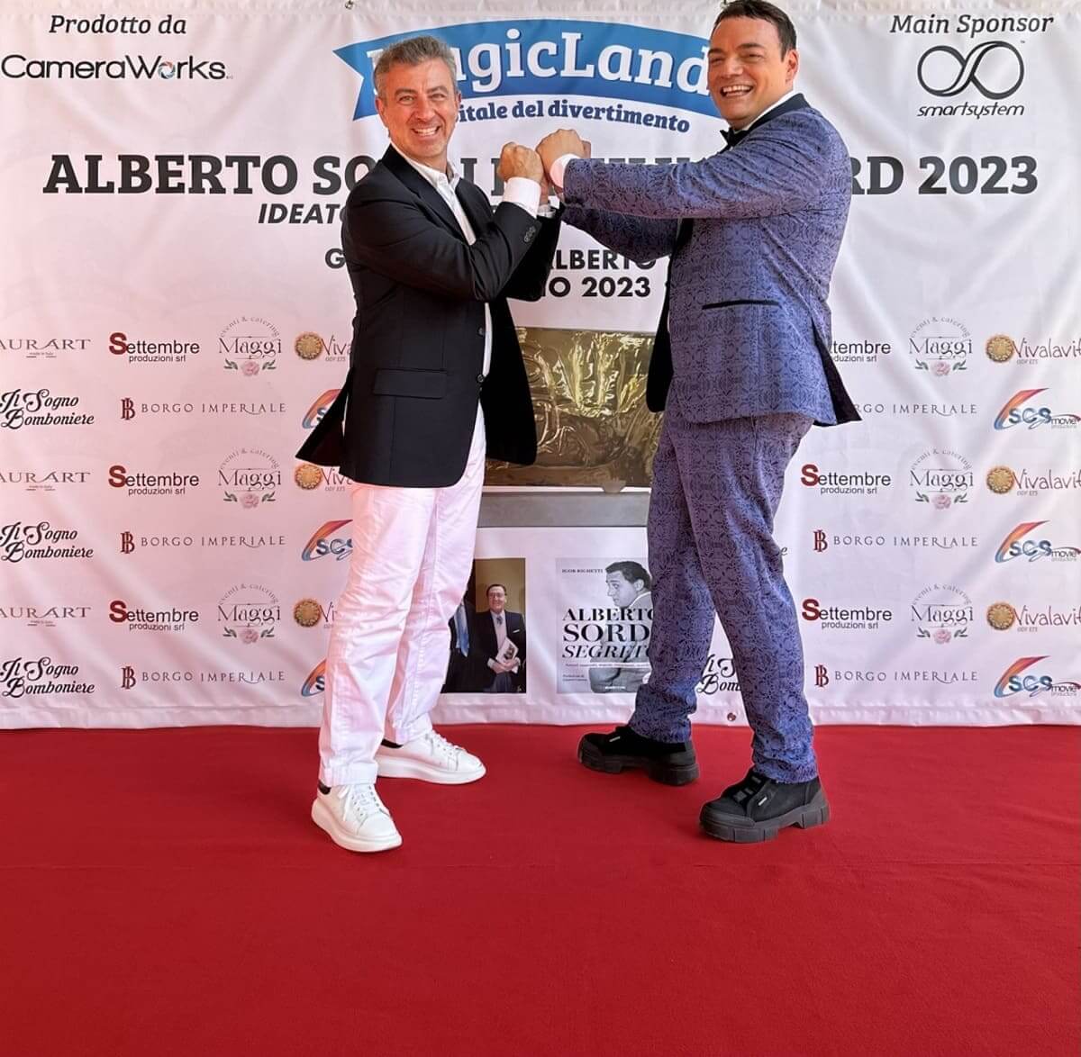 Igor Righetti con il fotografo delle star Alessandro Canestrelli, figlio del direttore della fotografia di tanti film di Alberto Sordi.jpg Igor Righetti con il fotografo delle star Alessandro Canestrelli, figlio del direttore della fotografia di tanti film di Alberto Sordi.jpg