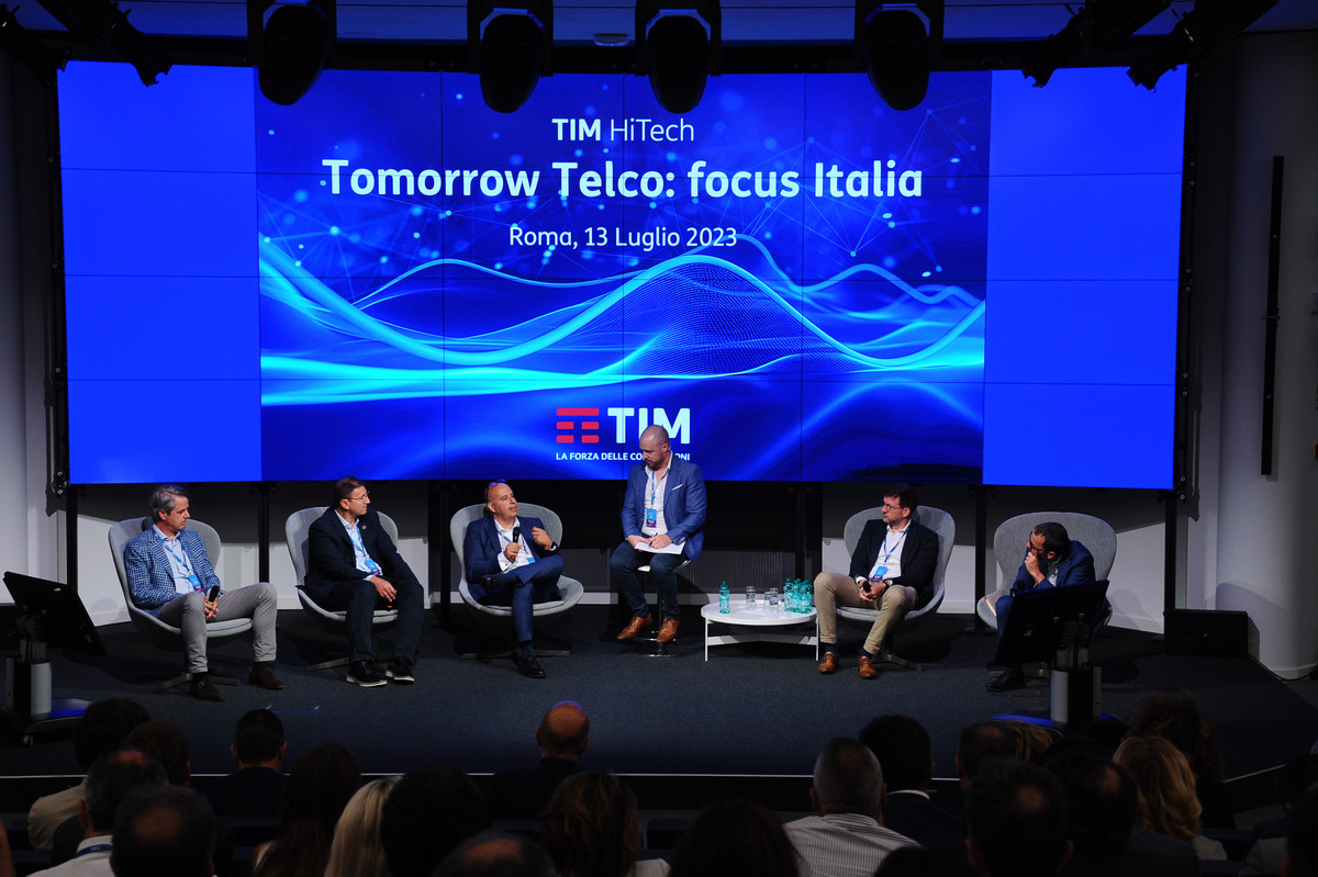 TIM punta sul 'Network as a Service' per accelerare l'innovazione tecnologica TIM punta sul 'Network as a Service' per accelerare l'innovazione tecnologica