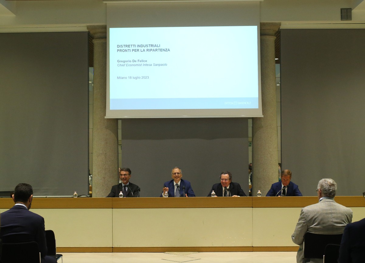 Intesa Sanpaolo, presentato 15° Rapporto annuale sui Distretti Industriali