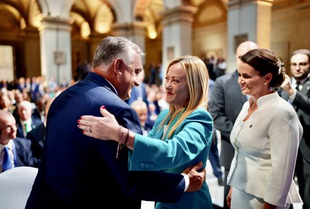 Meloni e Orban al forum crescita demografica Meloni e Orban al forum crescita demografica