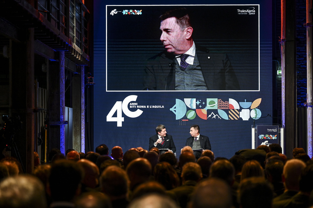 Thales Alenia Space festeggia i 40 anni dei siti di Roma e l’Aquila Thales Alenia Space festeggia i 40 anni dei siti di Roma e l’Aquila