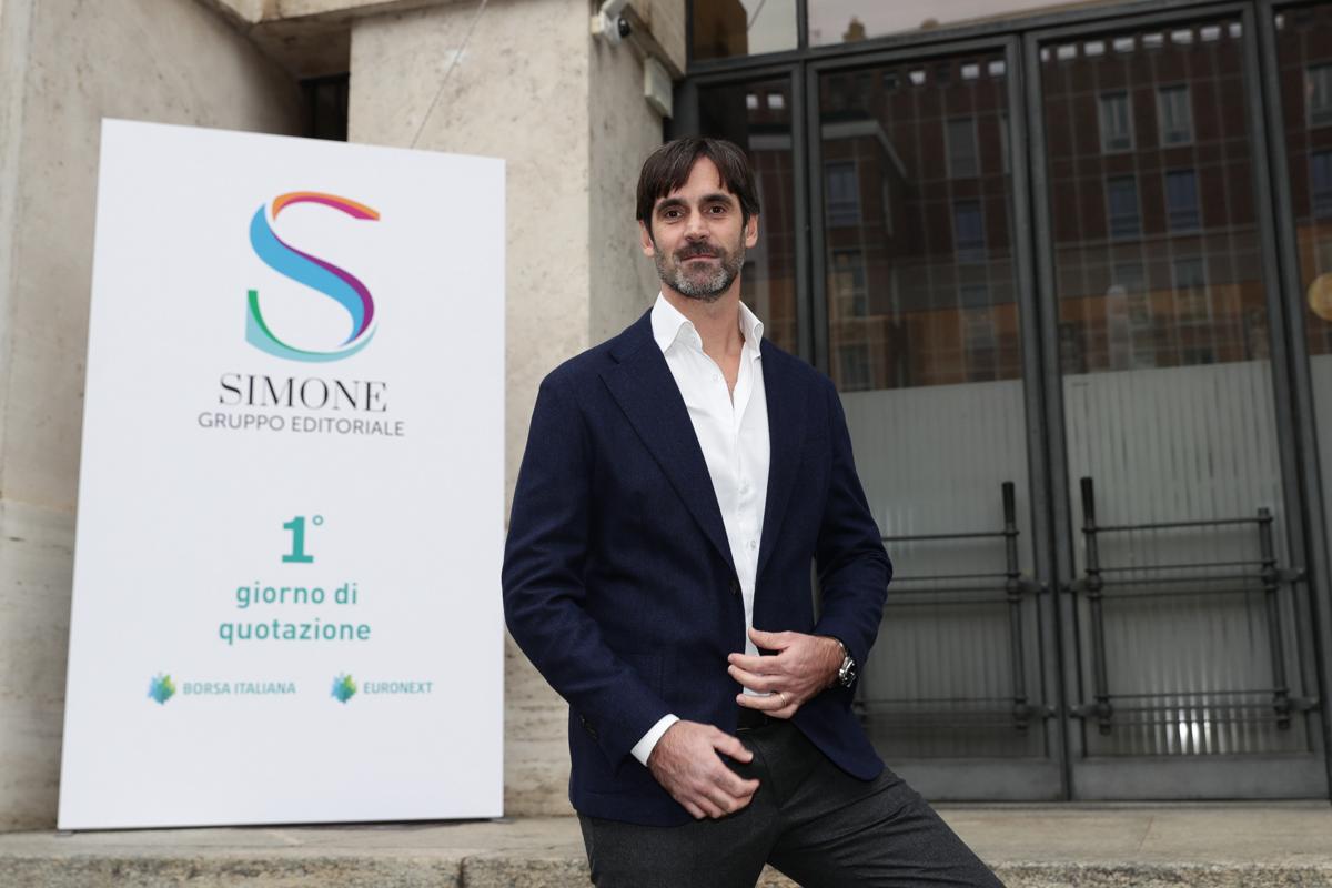 Simone Editore debutta in Borsa: raccolti 3 milioni di euro Simone Editore debutta in Borsa: raccolti 3 milioni di euro