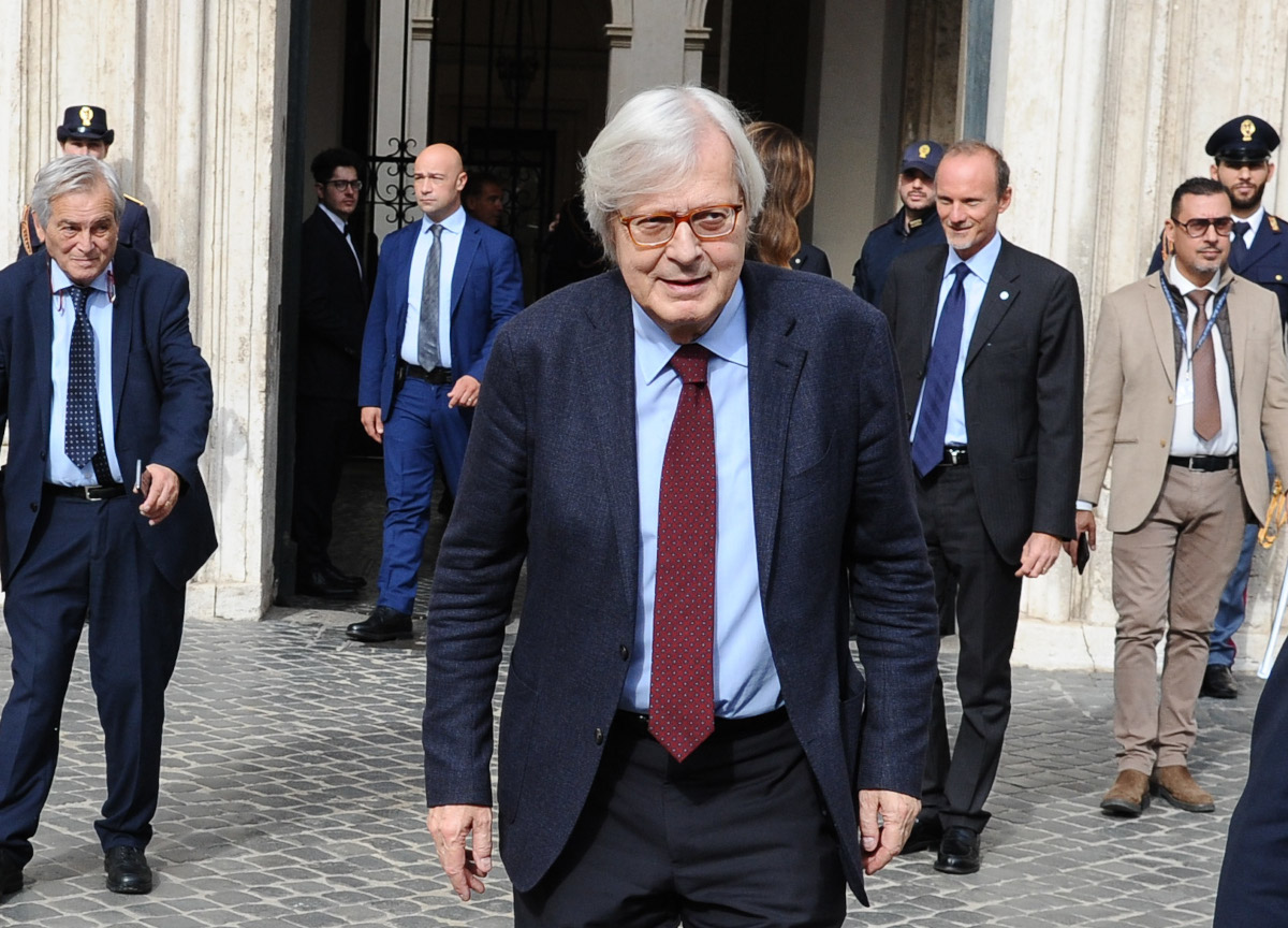 Vittorio Sgarbi candidate with FdI in the European elections