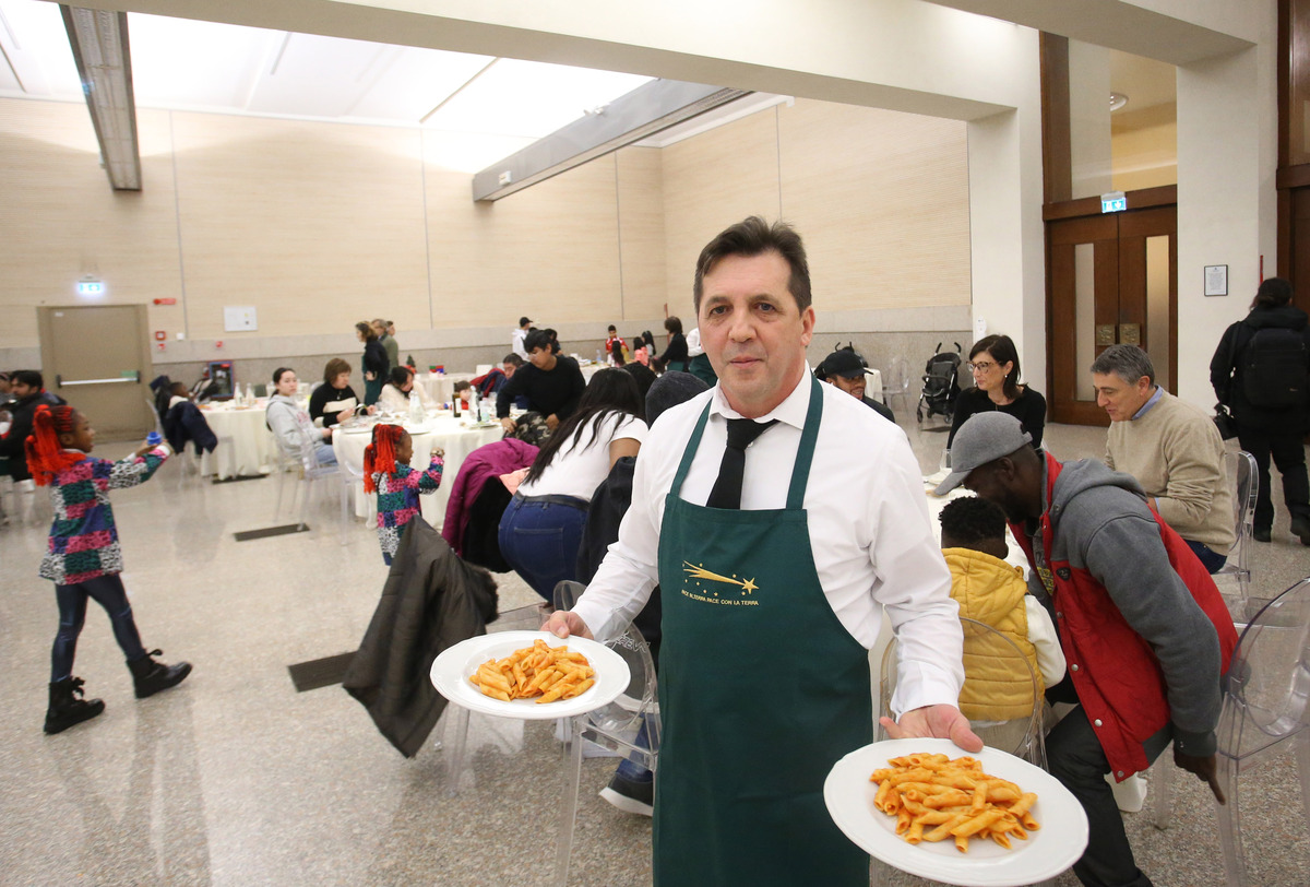 Confcommercio Milano, pranzo solidale per 183 persone Confcommercio Milano, pranzo solidale per 183 persone