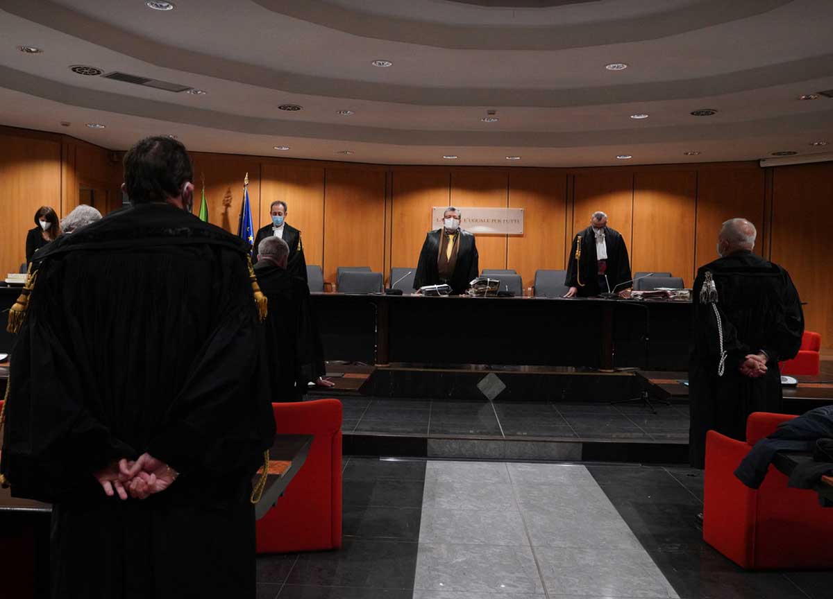 L'aula di Tribunale L'aula di Tribunale