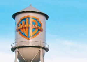 Netflix rilancia per Warner Bros e cambia strategia per battere Paramount: offerta interamente in contanti