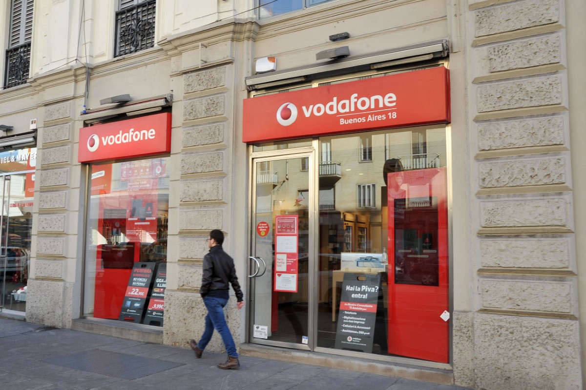 Swisscom buys Vodafone Italia for 8 billion, there may be authorities approval