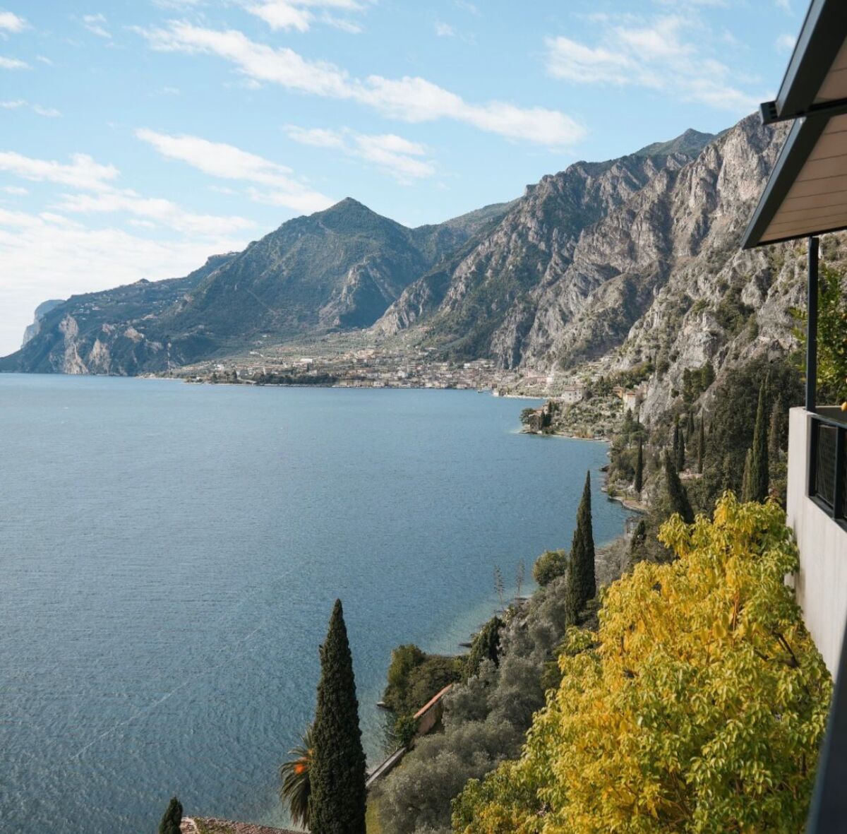 EALA è il primo hotel sul Lago di Garda EALA è il primo hotel sul Lago di Garda