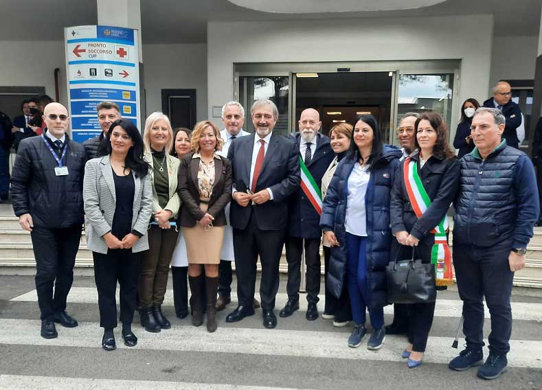 Rocca inaugura i nuovi reparti al San Paolo Rocca inaugura i nuovi reparti al San Paolo