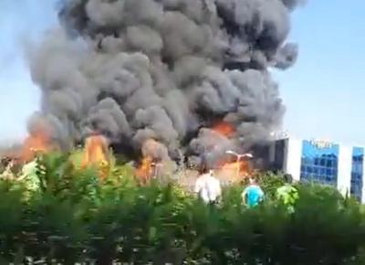 Incendio a Desenzano, al centro commerciale "Le Vele"