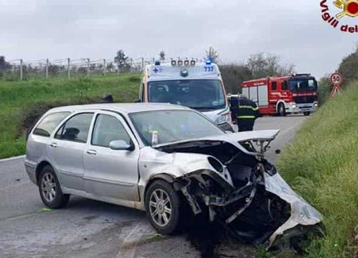 Una delle auto coinvolte Una delle auto coinvolte