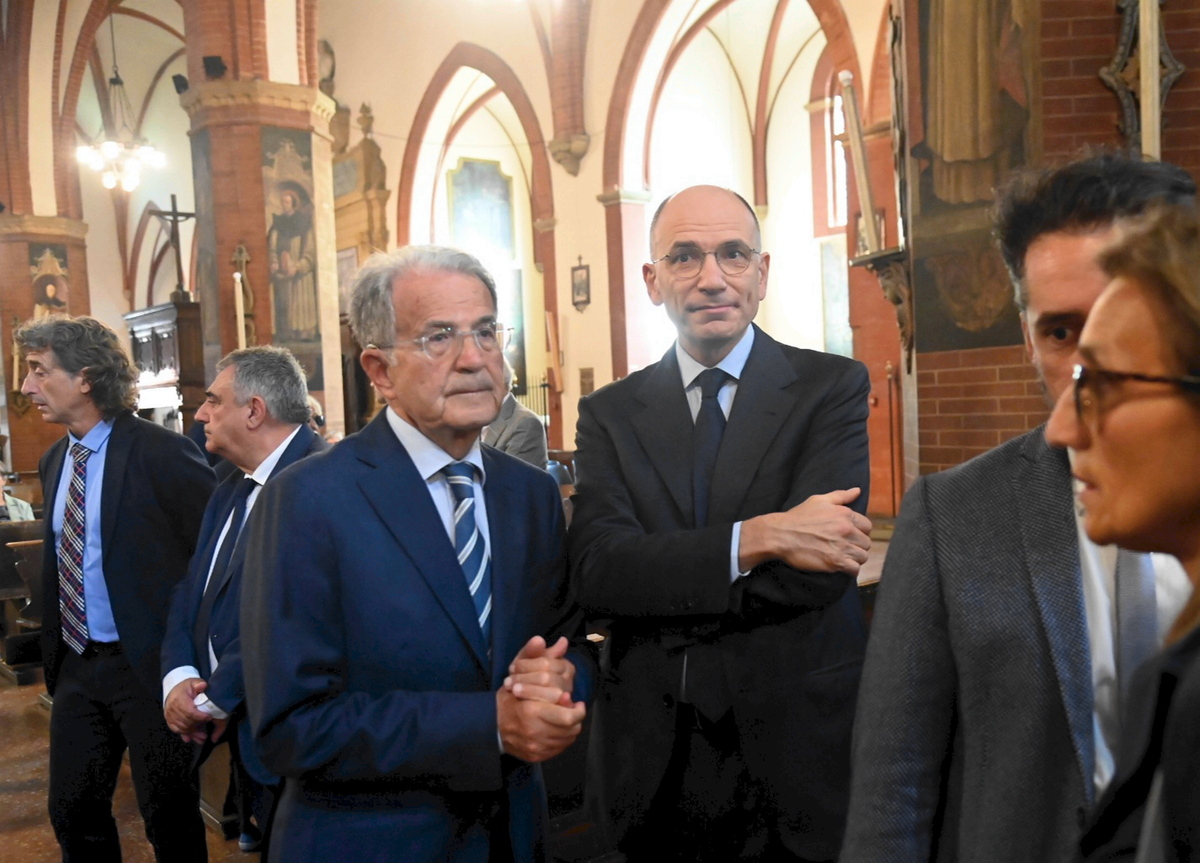 Funerale moglie Romano prodi Funerale moglie Romano prodi