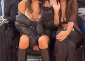 Le 2 famose top model distraggono i tifosi. Foto-Video