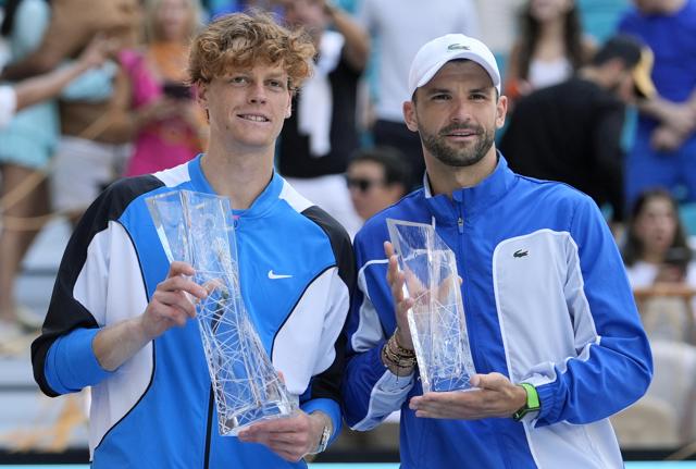 Jannik Sinner e Grigor Dimitrov (foto Lapresse) Jannik Sinner e Grigor Dimitrov (foto Lapresse)