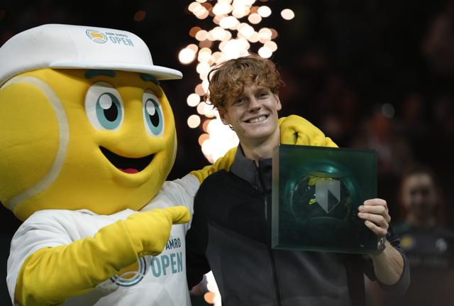 Jannik Sinner trionfa all'Atp di Rotterdam (foto Lapresse) Jannik Sinner trionfa all'Atp di Rotterdam (foto Lapresse)