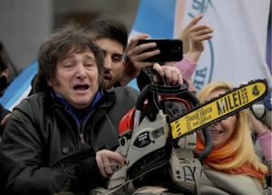 Chi Ã¨ Javier Milei, l'ultraliberista di destra che con la motosega ha convinto gli argentini ad abbandonare il "kirchnerismo"