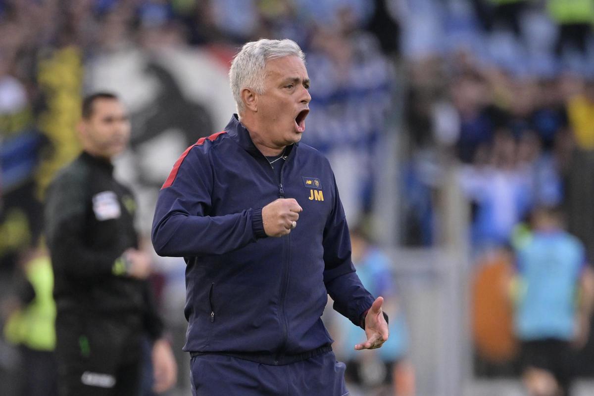 José Mourinho (foto Lapresse) José Mourinho (foto Lapresse)
