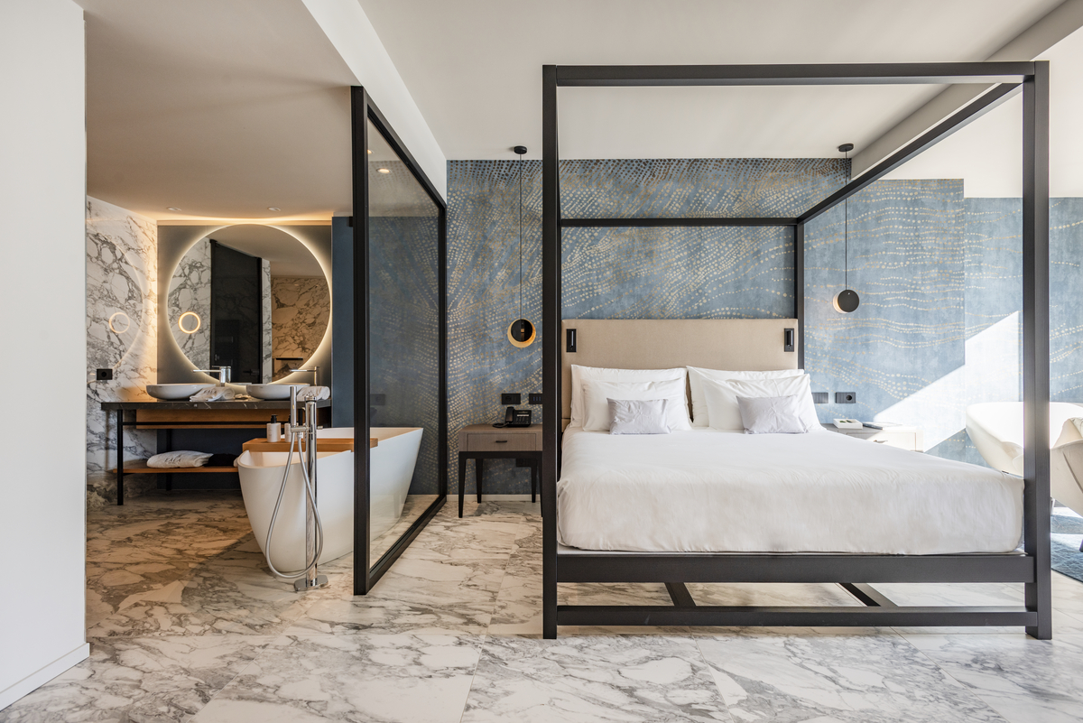 EALA è il primo hotel sul Lago di Garda EALA è il primo hotel sul Lago di Garda