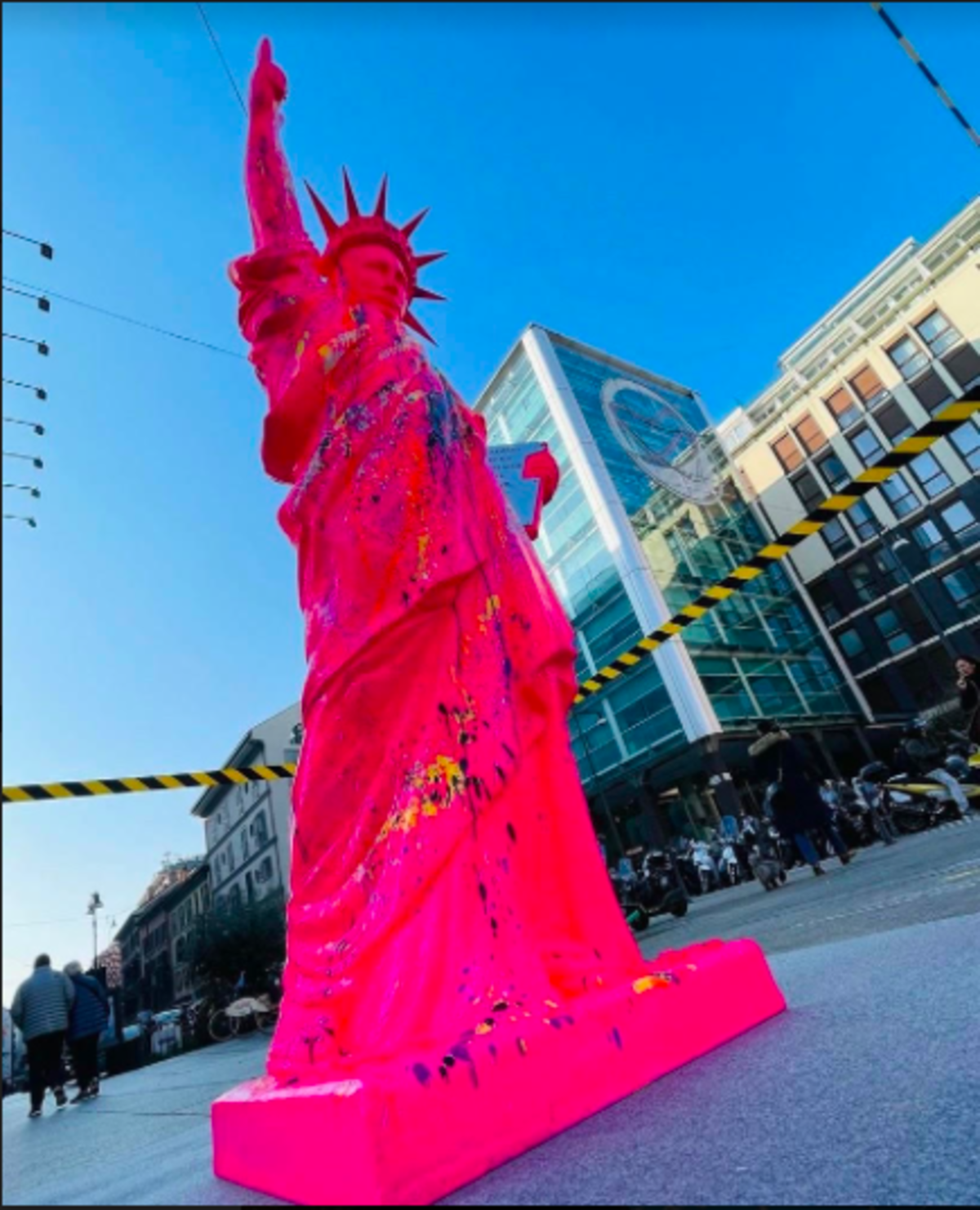 La Statua della Libertà rivisitata La Statua della Libertà rivisitata