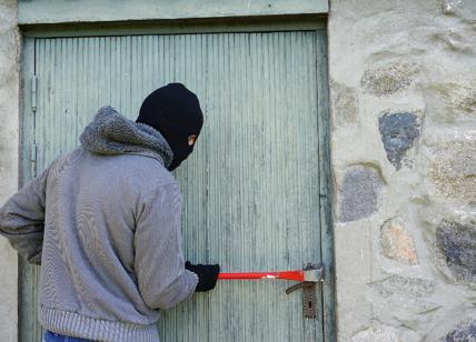 Furti, chiave bulgara e decoder Topolino: come i ladri ripuliscono le case