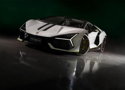 Lamborghini Revuelto V12 HPEV: debutto speciale ad Imola