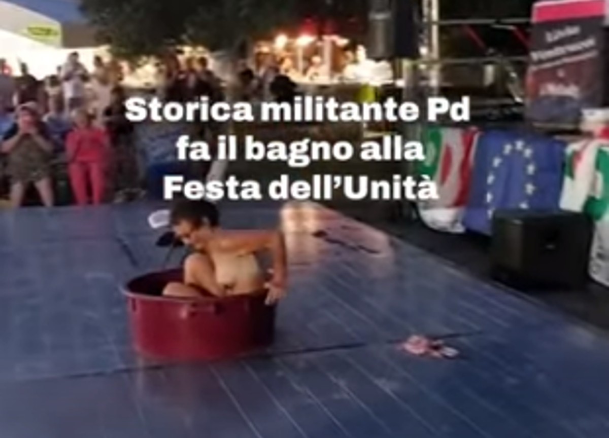 Loretta Pompili. Spogliarello burlesque di una militante Pd alla Festa dell'Unità di Rimini: «Messaggio a favore delle donne