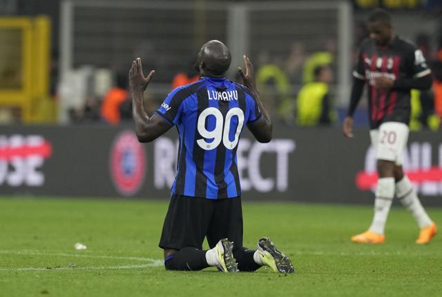 Lukaku (foto Lapresse), sempre più star del calciomercato 2023 Lukaku (foto Lapresse), sempre più star del calciomercato 2023