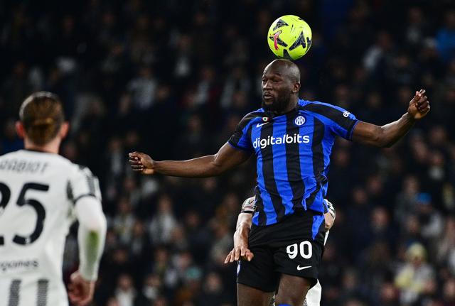 Lukaku (foto Lapresse), derrby d'Italia di mercato: irrompe la Juventus e spiazza l'Inter Lukaku (foto Lapresse), derrby d'Italia di mercato: irrompe la Juventus e spiazza l'Inter