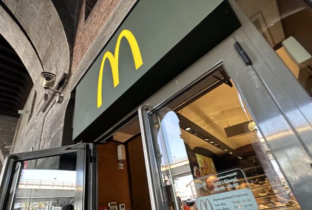 Ucraina, McDonald's, Zara, Ikea e altri marchi investono nel paese. Segnale della fine della guerra?