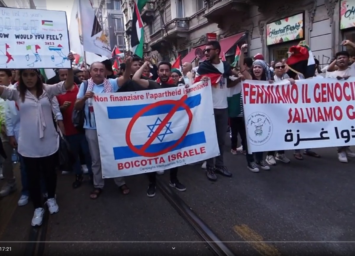 Manifestazione Pro Palestina a Milano Manifestazione Pro Palestina a Milano