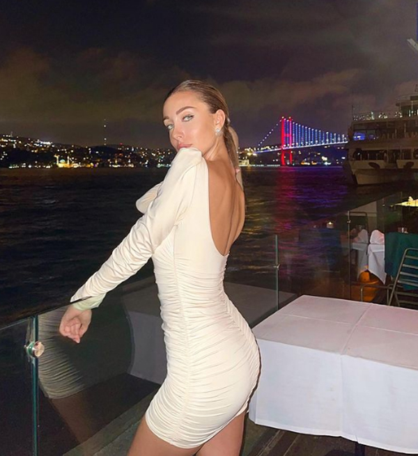 Maria Braccini a Istanbul (Instagram mariabraccini) Maria Braccini a Istanbul (Instagram mariabraccini)